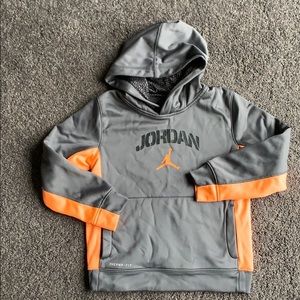 youth Nike Jordan boys sweatshirt size 6-7 years